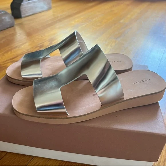 Via Spiga Blanka silver sandals slides 8.5 NEW - Picture 2 of 6